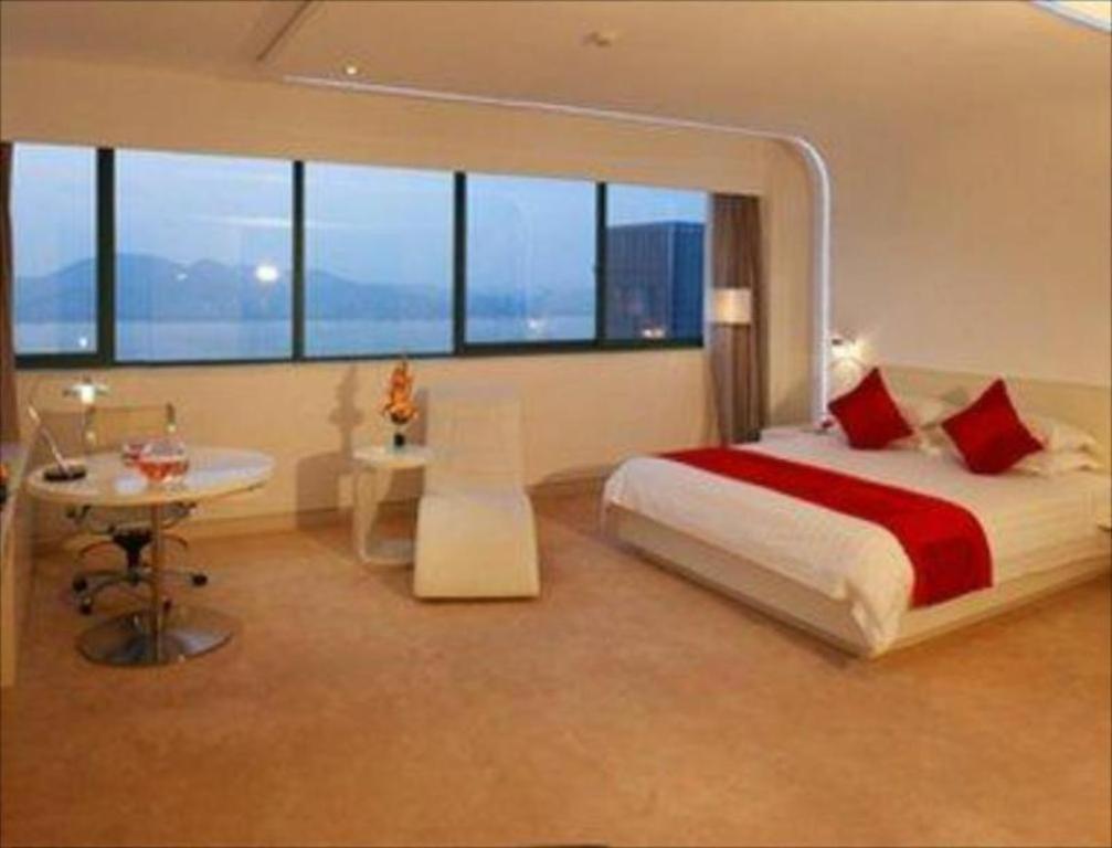 Ramada Plaza By Wyndham Hangzhou Riverside Exterior foto